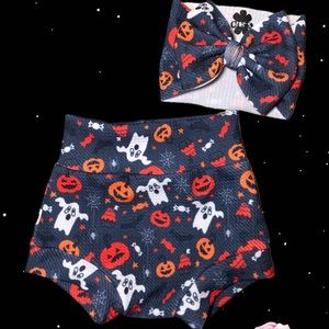 Bummies and bow on wrap!